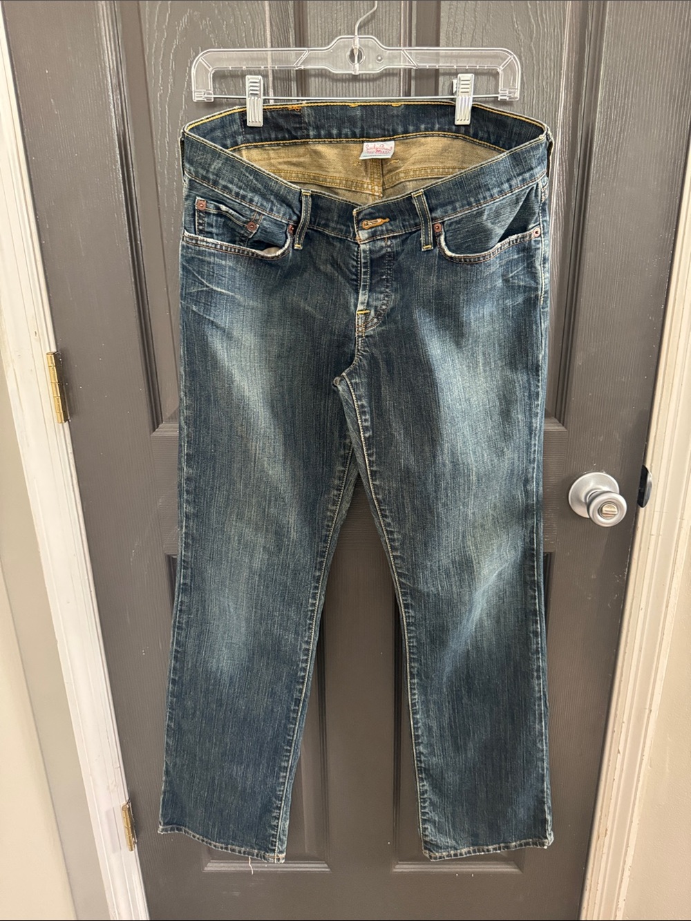 Classic low rise Lucky Brand Dark Indigo Denim Jeans with Tan Stitching